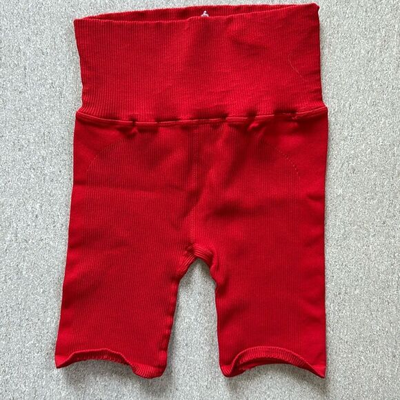 NEW Free People Movement Happiness Runs 5-inch Red Bike Sculpting Shorts XS/S - Picture 3 of 9